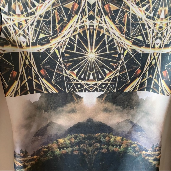 Hype long sleeve graphic dress. 1 Size,fits XS - S - Picture 5 of 5